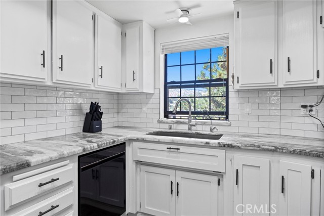 Detail Gallery Image 17 of 42 For 18581 St Andrews Dr, Tehachapi,  CA 93561 - 4 Beds | 3/1 Baths