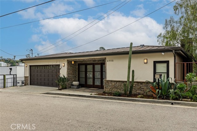 6432 Weidlake Drive, Los Angeles, California 90068, 4 Bedrooms Bedrooms, ,4 BathroomsBathrooms,Single Family Residence,For Sale,Weidlake,GD24110807