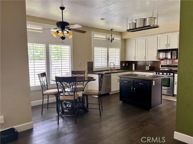 7440 Apple Blossom Court, Highland CA: https://media.crmls.org/medias/c612e880-e11c-41dc-a4af-92dbce22399f.jpg