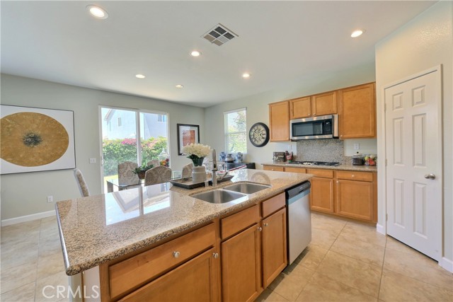 Detail Gallery Image 22 of 54 For 6727 Carnelian St, Jurupa Valley,  CA 91752 - 4 Beds | 2 Baths