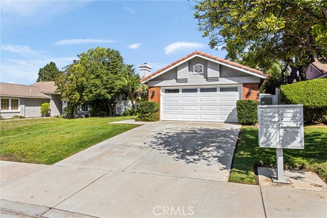 Detail Gallery Image 4 of 32 For 19934 Windwood, Riverside,  CA 92508 - 3 Beds | 2 Baths