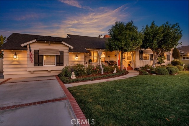 3636 North Shadyglen Drive