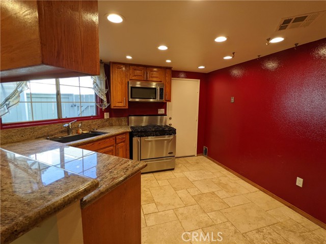 14333 Tyler Street, 15 photo 5