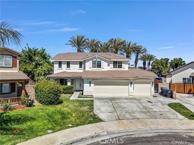 13812 Hollywood Avenue, Eastvale CA: https://media.crmls.org/medias/c61432e4-a68f-472c-bf16-916aa39eec9b.jpg