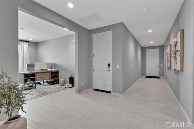 Detail Gallery Image 3 of 38 For 11576 Gayneswood St, Victorville,  CA 92392 - 3 Beds | 2 Baths