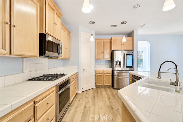 Detail Gallery Image 15 of 34 For 1049 Stanford, Madera,  CA 93637 - 3 Beds | 2 Baths