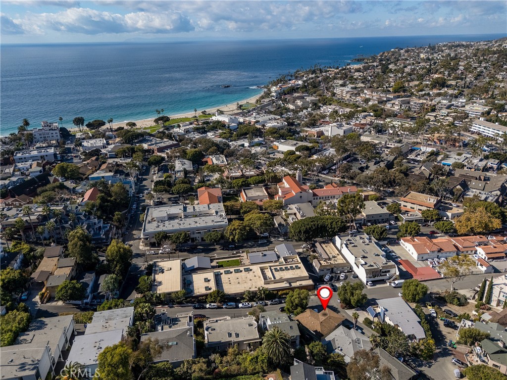 https://media.crmls.org/medias/c61539c0-7673-4fc8-bde5-a7e828e6495b.jpg?preset=X-Large