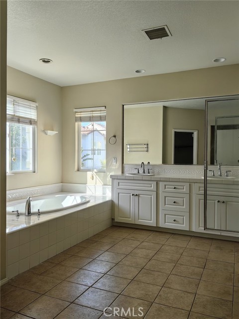 Detail Gallery Image 17 of 32 For 11 Carmichael, Irvine,  CA 92602 - 3 Beds | 2/1 Baths