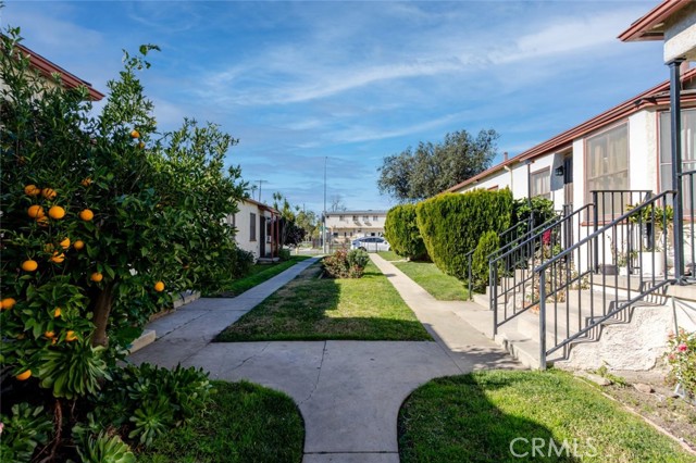 Detail Gallery Image 17 of 23 For 2010 N Los Robles Ave, Pasadena,  CA 91104 - – Beds | – Baths