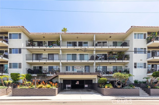 1720 Ardmore Avenue, Hermosa Beach, California 90254, 1 Bedroom Bedrooms, ,1 BathroomBathrooms,Residential,Sold,Ardmore,PV24115182