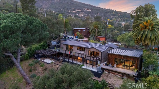 19778 Grand View Drive, Topanga CA: https://media.crmls.org/medias/c617e083-4724-4c2e-8d72-0e385eb3fa8b.jpg