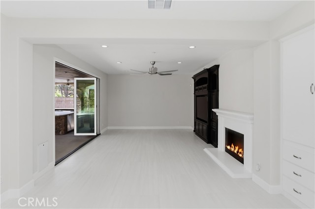 Image 13 of 75 For 8075 Terraza Court