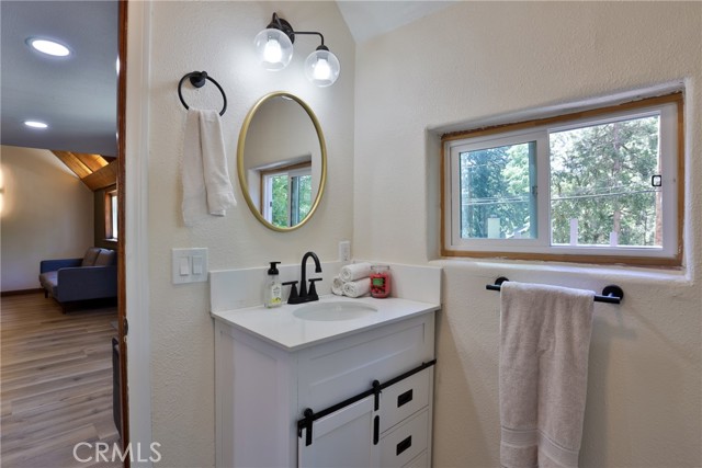 Detail Gallery Image 13 of 28 For 2548 Secret Dr, Running Springs,  CA 92382 - 3 Beds | 2 Baths