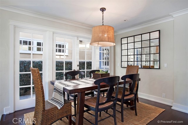 Detail Gallery Image 4 of 25 For 441 Carnation Ave, Corona Del Mar,  CA 92625 - 3 Beds | 2/1 Baths