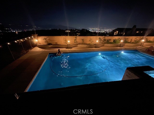https://media.crmls.org/medias/c618c8f5-7985-414a-a2c4-1b970f86f734.jpg?preset=X-Large