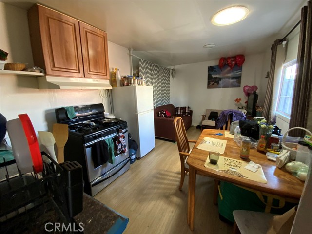 Detail Gallery Image 5 of 19 For 458 W 15th St, San Pedro,  CA 90731 - 3 Beds | 2 Baths