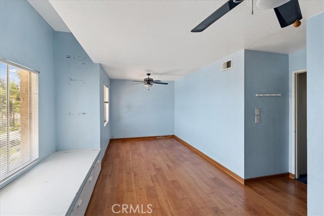 7524 Sunny Ridge, Highland CA: https://media.crmls.org/medias/c619024c-5484-49f3-9e6f-c74d6c4e6de5.jpg