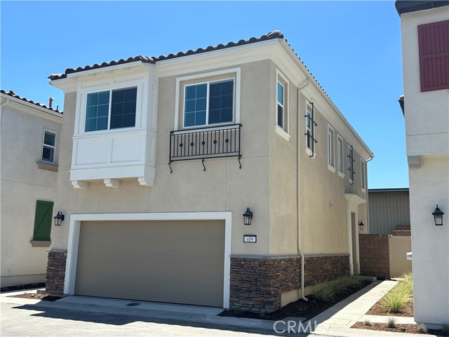 409 Verna Street, Upland CA: https://media.crmls.org/medias/c6192aa4-640d-4280-871e-0656eef9d401.jpg
