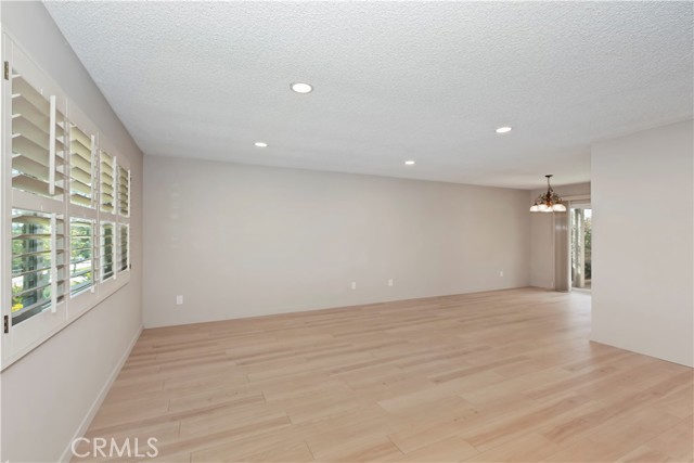 Detail Gallery Image 5 of 32 For 1631 Carmel, Upland,  CA 91784 - 2 Beds | 2 Baths