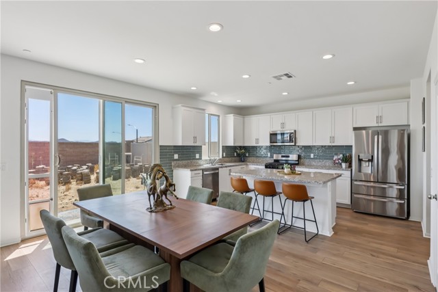 Detail Gallery Image 11 of 69 For 27214 Felsic Dr, Menifee,  CA 92585 - 5 Beds | 2/1 Baths