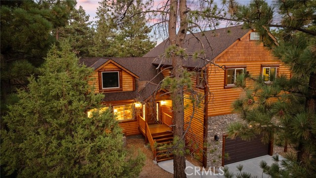 Detail Gallery Image 2 of 46 For 195 Teakwood Dr, Big Bear Lake,  CA 92315 - 4 Beds | 3/1 Baths