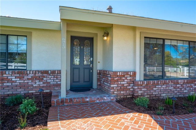 Detail Gallery Image 3 of 27 For 675 Oak Ln, Paso Robles,  CA 93446 - 4 Beds | 2/1 Baths