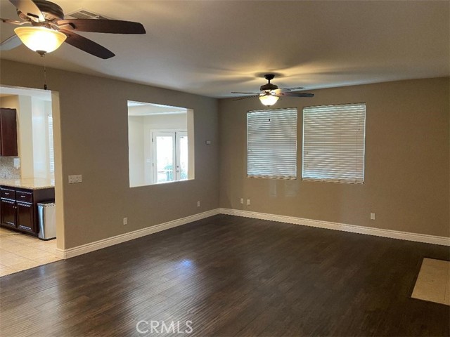 5307 Rose Arbor Lane, Bakersfield CA: https://media.crmls.org/medias/c61acfe8-2491-40fc-ac0c-b56979b9f0fe.jpg