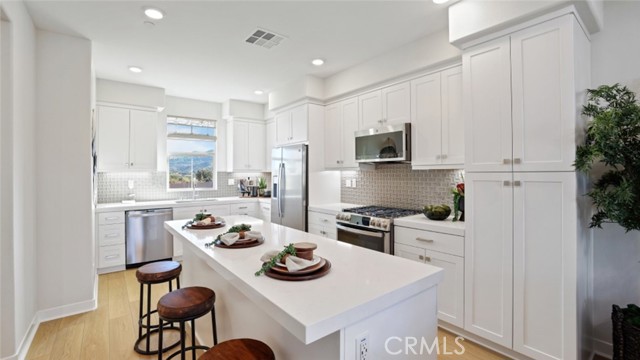 Detail Gallery Image 2 of 24 For 21 Graze Way, Rancho Mission Viejo,  CA 92694 - 2 Beds | 2/1 Baths