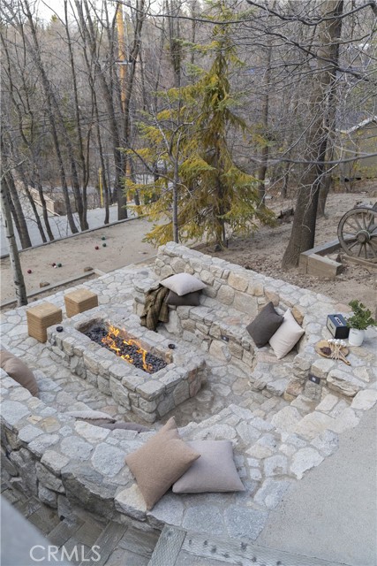 Detail Gallery Image 25 of 37 For 28537 North Shore, Lake Arrowhead,  CA 92352 - 4 Beds | 4/1 Baths