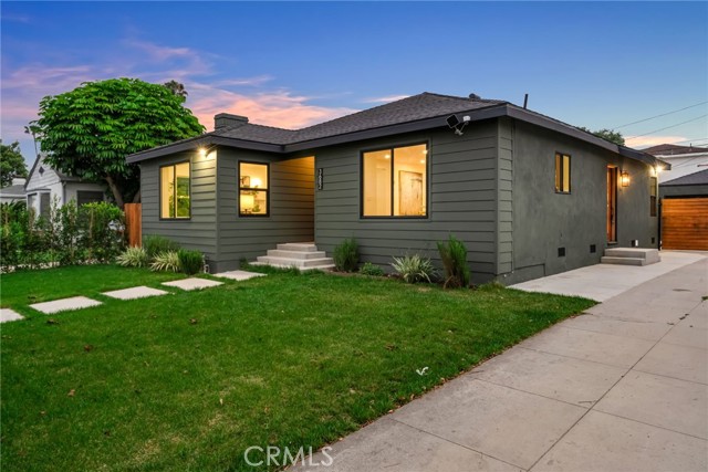 Detail Gallery Image 2 of 30 For 3682 Buckingham, Los Angeles,  CA 90016 - 4 Beds | 2 Baths