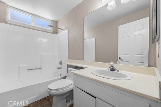 4633 Dowel Avenue, Palmdale CA: https://media.crmls.org/medias/c61ca491-ce49-45cf-b0b8-730b8aba664e.jpg
