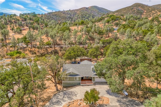 Detail Gallery Image 3 of 51 For 3409 Wolf Creek Rd, Clearlake Oaks,  CA 95423 - 3 Beds | 3 Baths