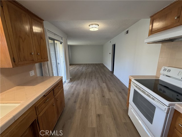 Detail Gallery Image 13 of 34 For 214 De Anza, San Gabriel,  CA 91776 - 2 Beds | 1 Baths