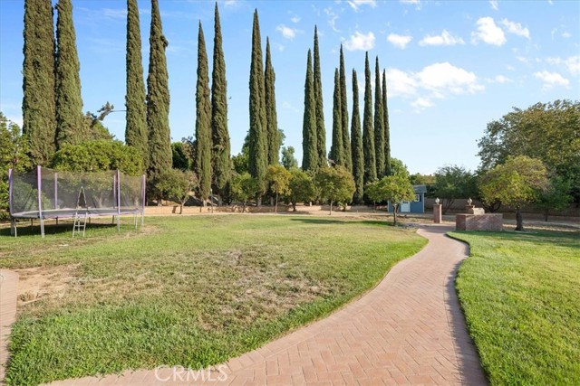 6641 Hawarden Drive, Riverside CA: https://media.crmls.org/medias/c61ce215-ed96-4c10-b807-8e045f625b53.jpg