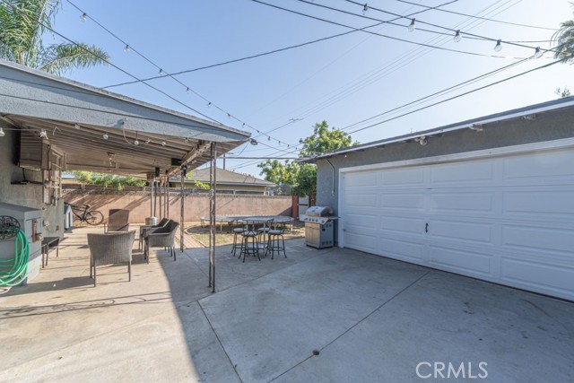 6933 Delta Avenue, Long Beach CA: https://media.crmls.org/medias/c61d0a74-a2b5-45c1-9b34-8fdeff38317b.jpg
