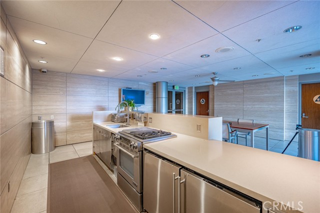 1155 South Grand Avenue, Los Angeles CA: https://media.crmls.org/medias/c61d7008-e2f6-4d00-9f71-287d49230e1b.jpg