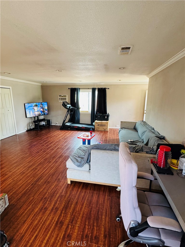 MLS #CV25268136 image #10