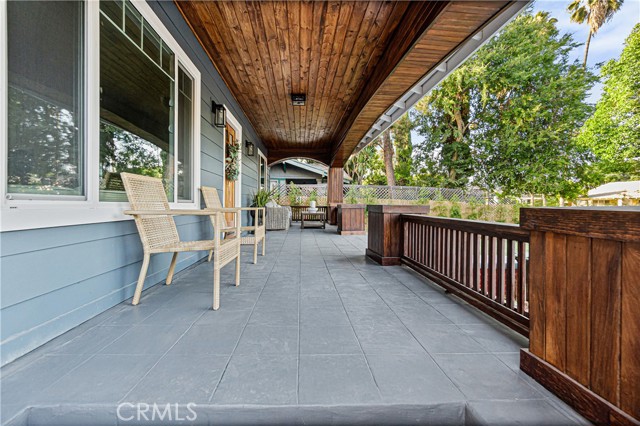 229 S Kingsley Drive, Los Angeles CA: https://media.crmls.org/medias/c61ff88f-c260-44f4-a85f-36518e924ce9.jpg
