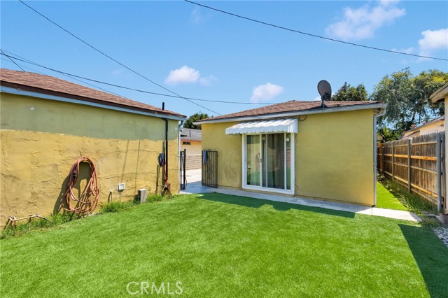 10125 Annetta Ave., South Gate CA: https://media.crmls.org/medias/c6201e9d-3c2e-4b80-8ced-e796cb57437a.jpg