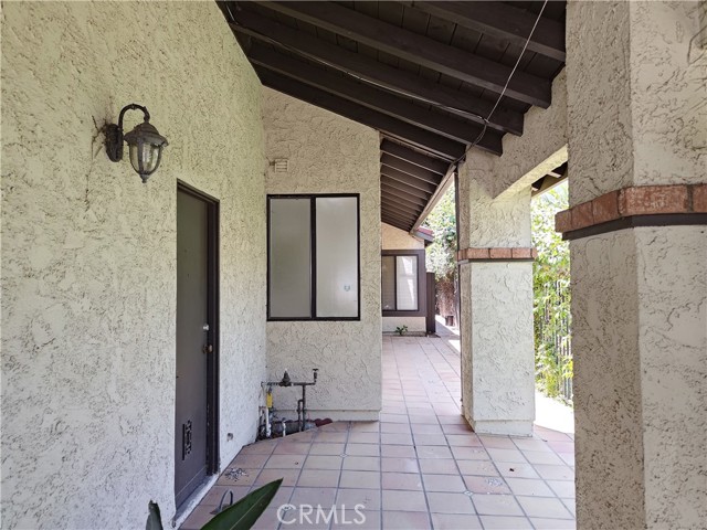 2682 34th Street, Santa Monica CA: https://media.crmls.org/medias/c6208049-9439-4f7a-a985-f4fb6ade9d40.jpg