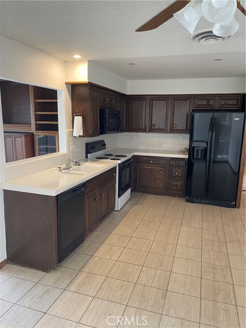 Detail Gallery Image 17 of 49 For 37800 Rudall Ave, Palmdale,  CA 93550 - 3 Beds | 2 Baths