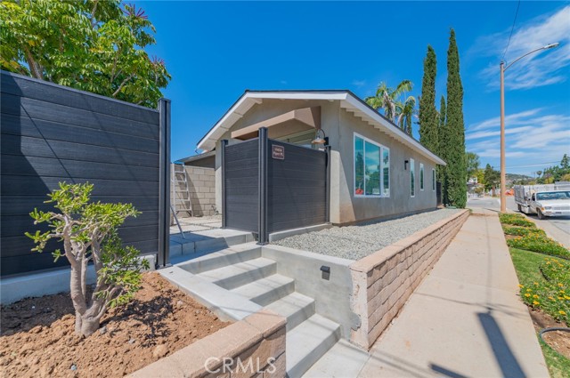 Front Image Thumbnail for CRCV26077137