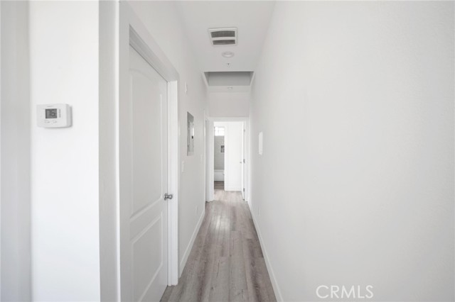 532 W Vernon Avenue, Los Angeles CA: https://media.crmls.org/medias/c622b5dd-4860-4f5d-ab6b-fb3ba20916a6.jpg