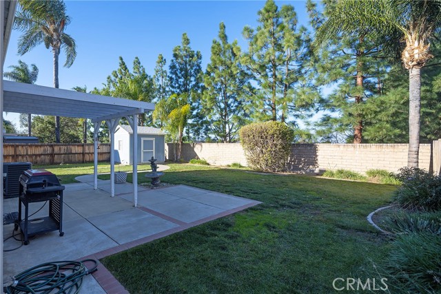 Detail Gallery Image 5 of 34 For 1283 Stephanie, Corona,  CA 92882 - 4 Beds | 2/1 Baths