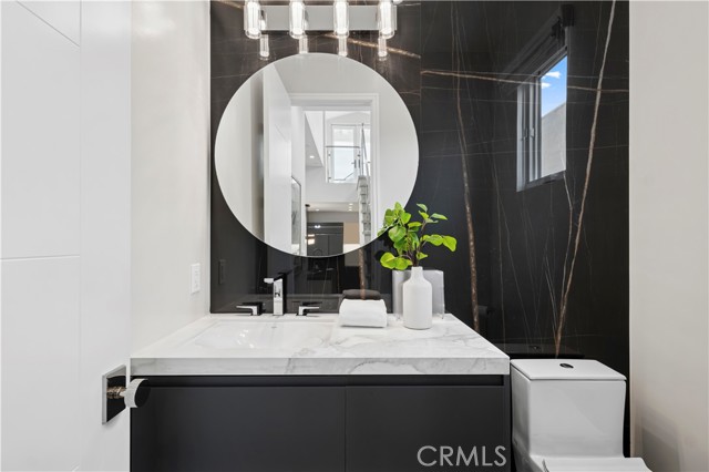 Detail Gallery Image 17 of 26 For 508 1/2 Acacia, Corona Del Mar,  CA 92625 - 2 Beds | 2/1 Baths