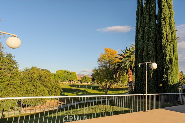 Detail Gallery Image 36 of 50 For 19204 Avenue of the Oaks #E,  Newhall,  CA 91321 - 2 Beds | 2 Baths