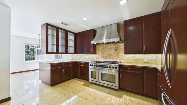 Detail Gallery Image 17 of 62 For 165 Cumberland Rd, Glendale,  CA 91202 - 3 Beds | 2/1 Baths