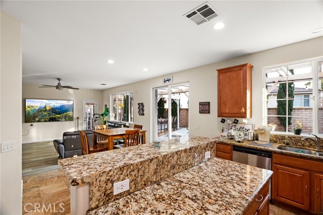 Detail Gallery Image 7 of 34 For 13761 Darkwood Way, Rancho Cucamonga,  CA 91739 - 4 Beds | 2/1 Baths