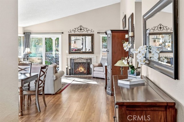 Detail Gallery Image 14 of 46 For 22948 Magnolia Glen, Valencia,  CA 91354 - 4 Beds | 2 Baths