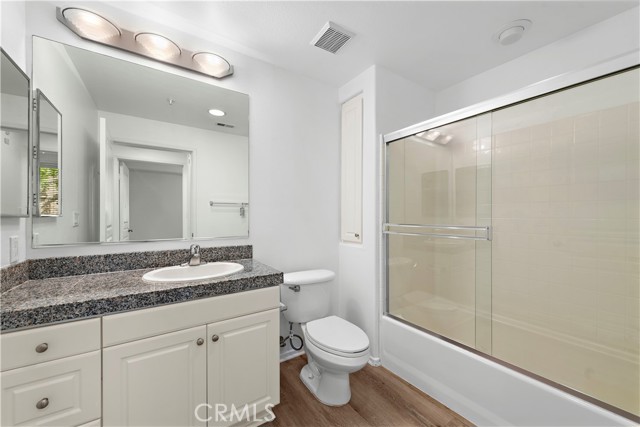 Detail Gallery Image 8 of 22 For 3131 Watermarke Pl, Irvine,  CA 92612 - 1 Beds | 1 Baths